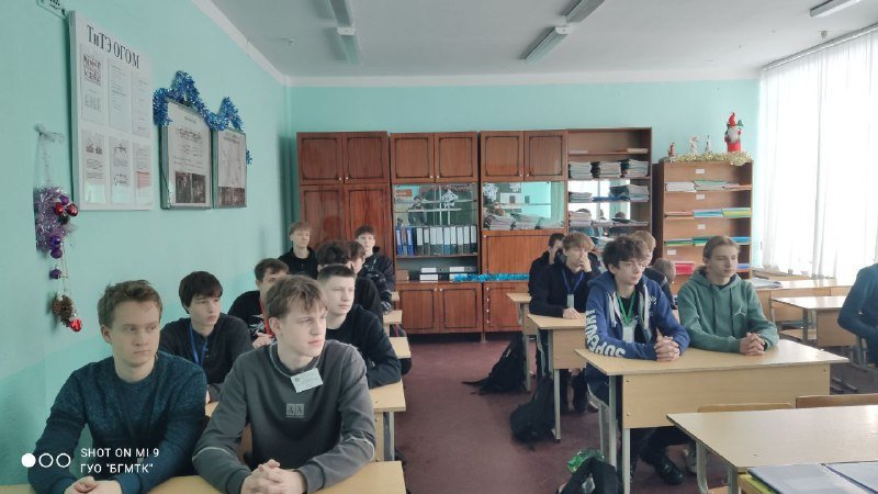 Зимние традиции: от Рождества до Крещения ️️На этой неделе для наших учащихся прошла душевная беседа с отцом Павлом о православных традициях зимнего периода.